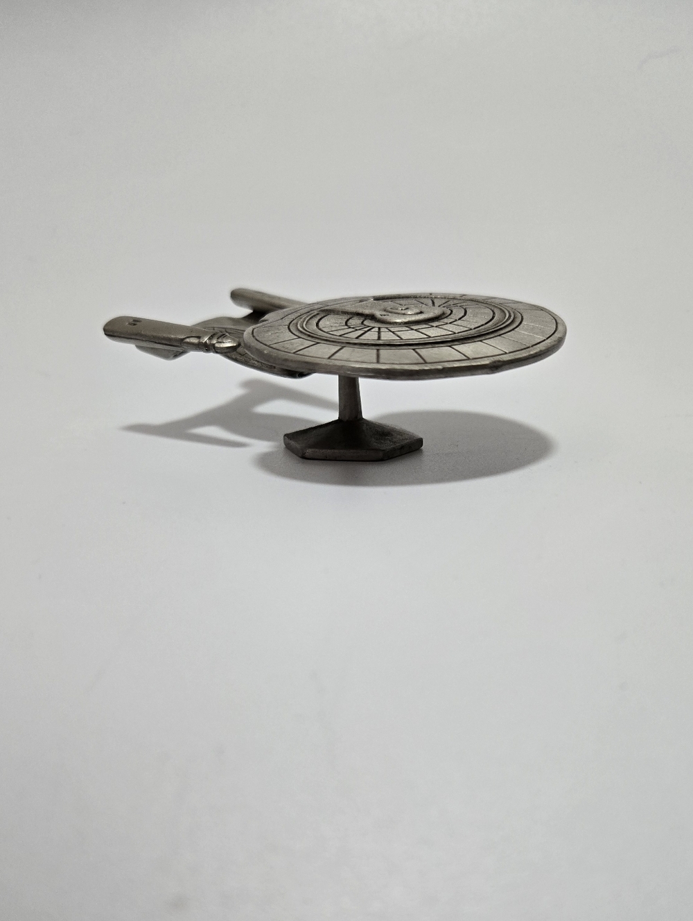 Vintage Star Trek USS Enterprise NCC-1701-D Miniature RF 794 1991 Rawcliffe